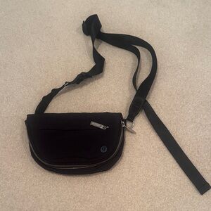 lululemon athletica Black Compact Crossbody Belt Bag